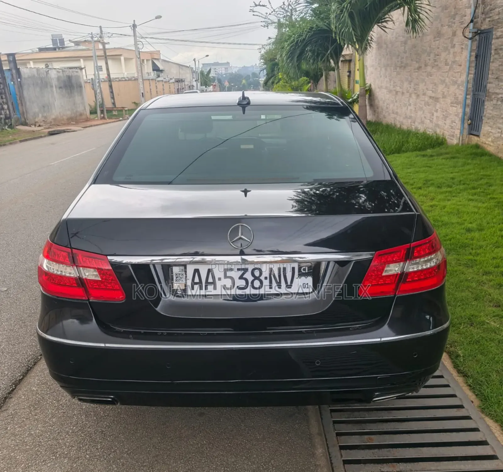 Mercedes-Benz E300 2013 Black