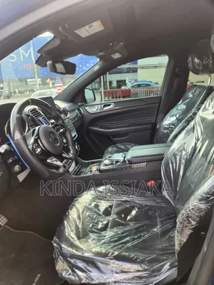 Mercedes-Benz GLE-Class 2019 Blue