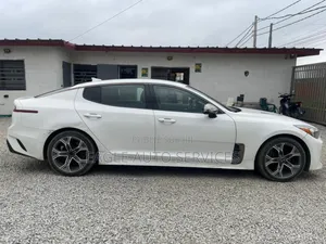 Kia Stinger 2021 Blanc