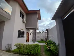 4chbre Duplex dans Grand Bassam à Louer