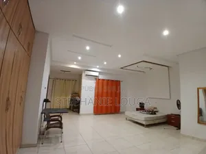 4chbre Duplex dans Grand Bassam à Louer