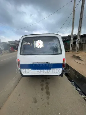 Toyota HiAce 2019 Blanc