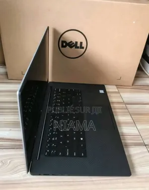 Photo - New Ordinateur Portable Dell Latitude 5520 16GB Intel Core I7 SSD 512GB