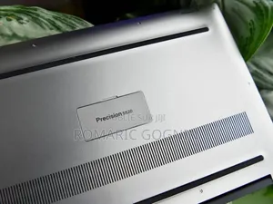 New Ordinateur Portable Dell Precision 5520 16GB Intel SSD 256GB