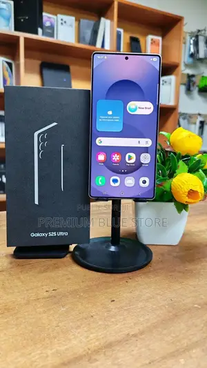Neuf Samsung Galaxy S25 Ultra 256 GB