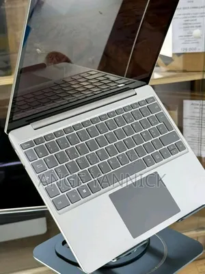 New Microsoft Surface Laptop Go 8GB Intel Core I5 SSD 256GB