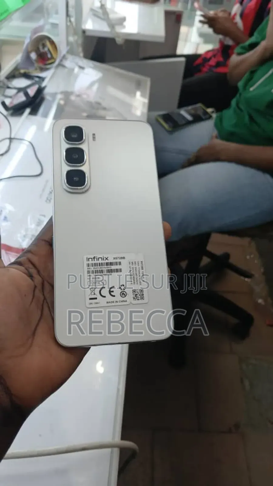 New Infinix Hot 60i 128 GB Gris