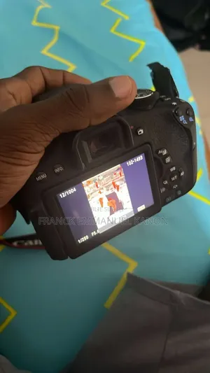 Appareil Photo Canon 750d