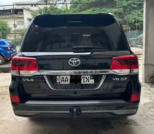 Toyota Land Cruiser 2017 Black