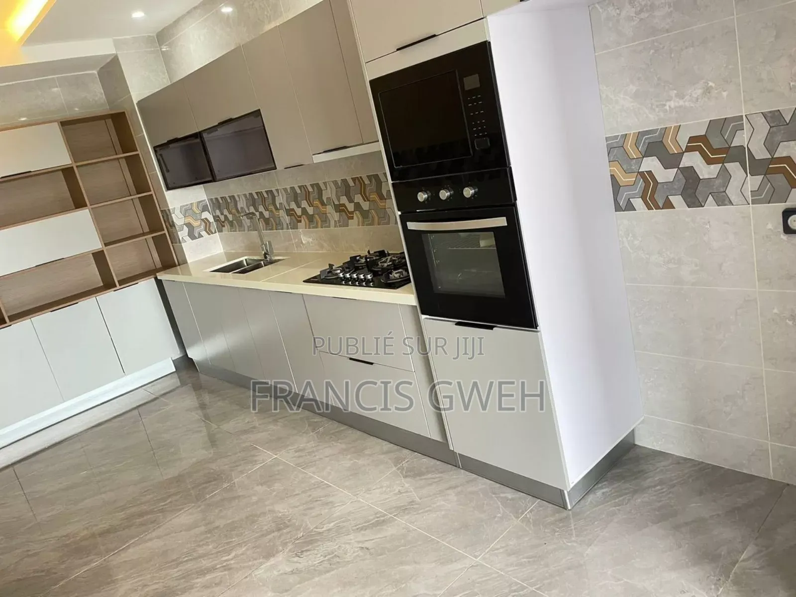 2chbre Appartement dans Francis Gweh, Cocody à Louer