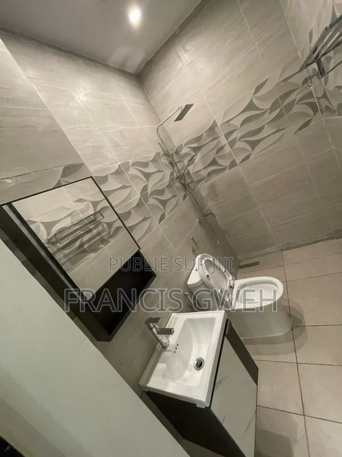 2chbre Appartement dans Francis Gweh, Cocody à Louer