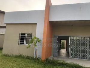 3chbre Villa dans Francis Gweh, Cocody à Louer