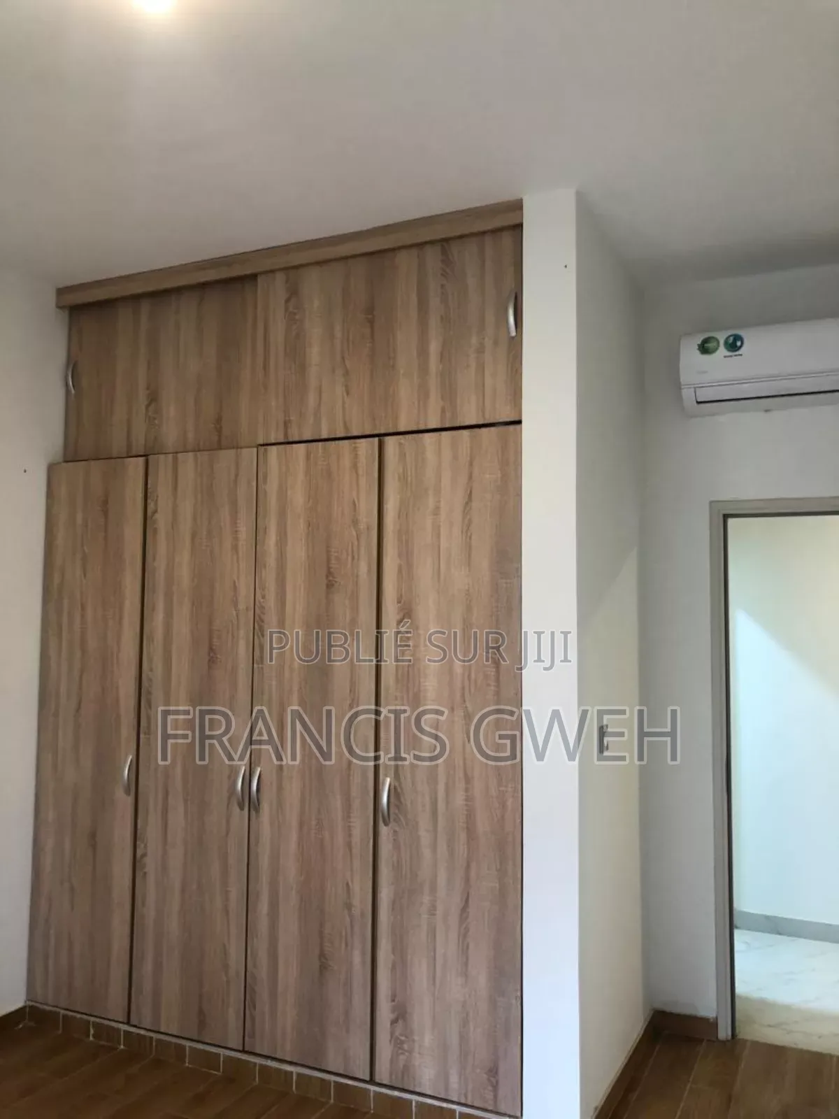 3chbre Villa dans Francis Gweh, Cocody à Louer