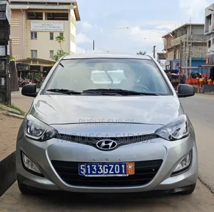 Photo - Hyundai i20 2015 Black
