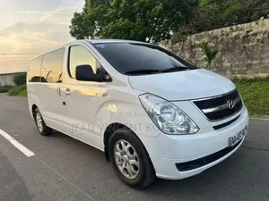 Photo - Hyundai Starex 2018 Black