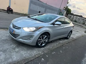 Hyundai Elantra 2016 Gris
