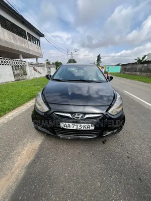 Photo - Hyundai Accent 2015 Black