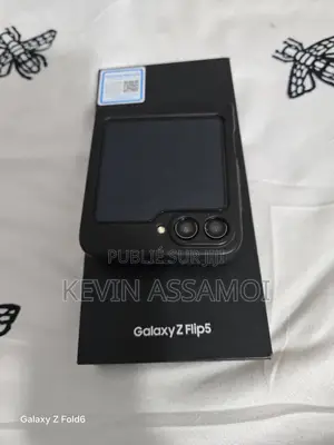 Photo - Samsung Galaxy Z Flip5 256 GB