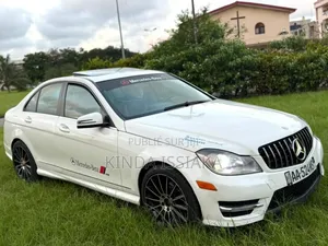 Mercedes-Benz C300 Luxury 4Matic Sedan AWD (3.5L 6cyl 7A) 2013