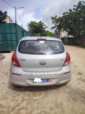Photo - Hyundai i20 2014 Gris