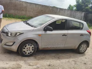 Hyundai i20 2014 Gris