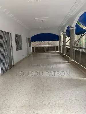 Très Belle Villa Duplex De 10 Pièces