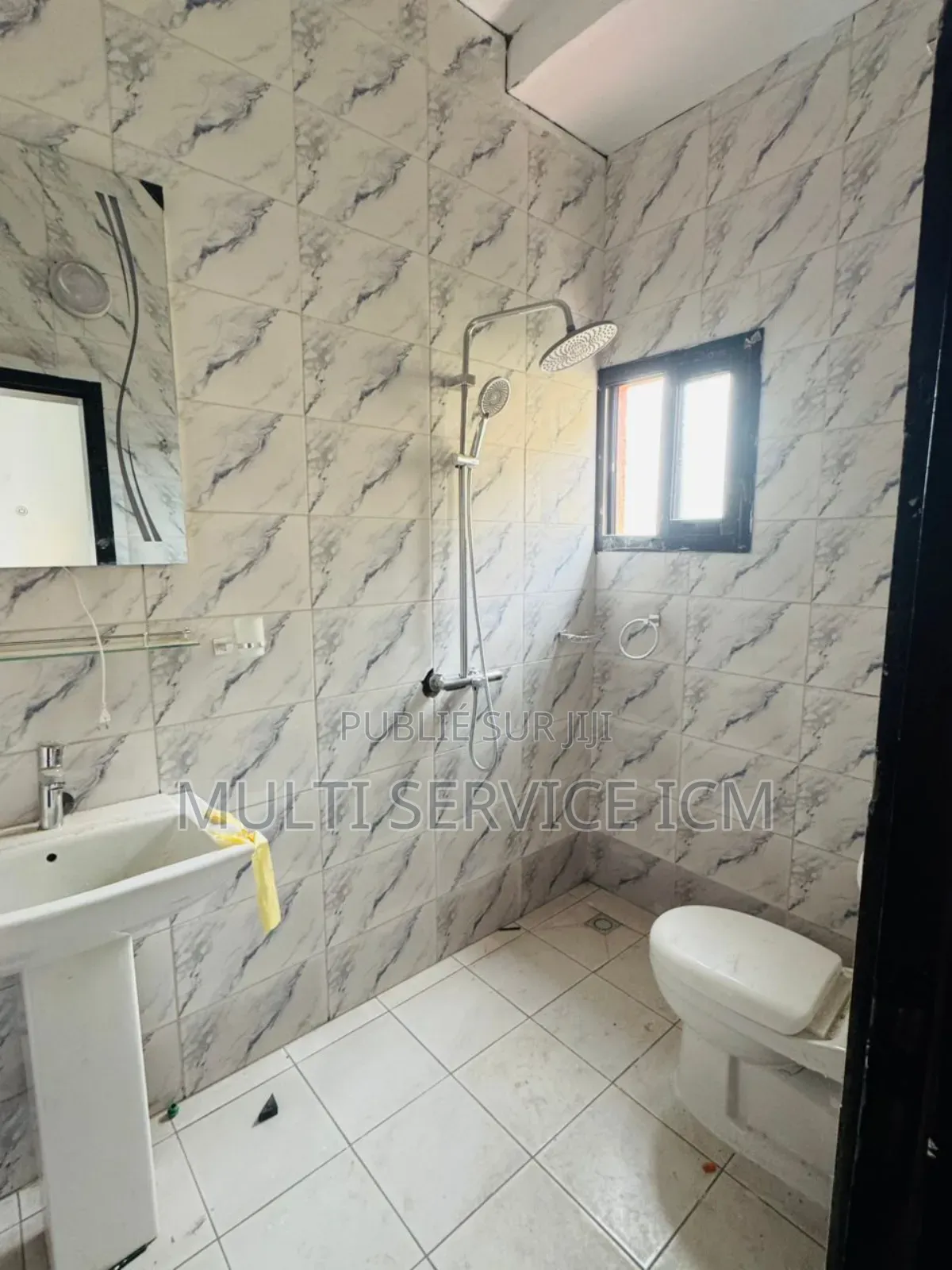 3chbre Duplex dans Ismaël Coulibaly, Bingerville à Vendre