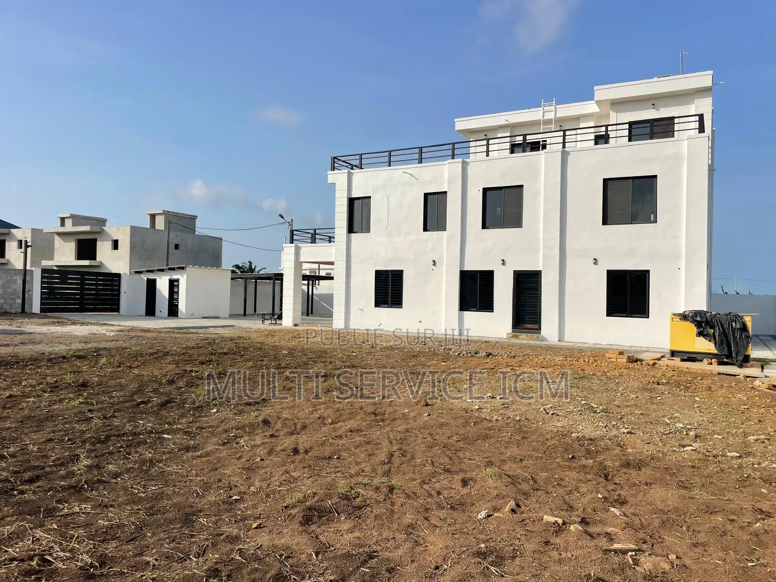 7chbre Duplex dans Ismaël Coulibaly, Bingerville à Vendre