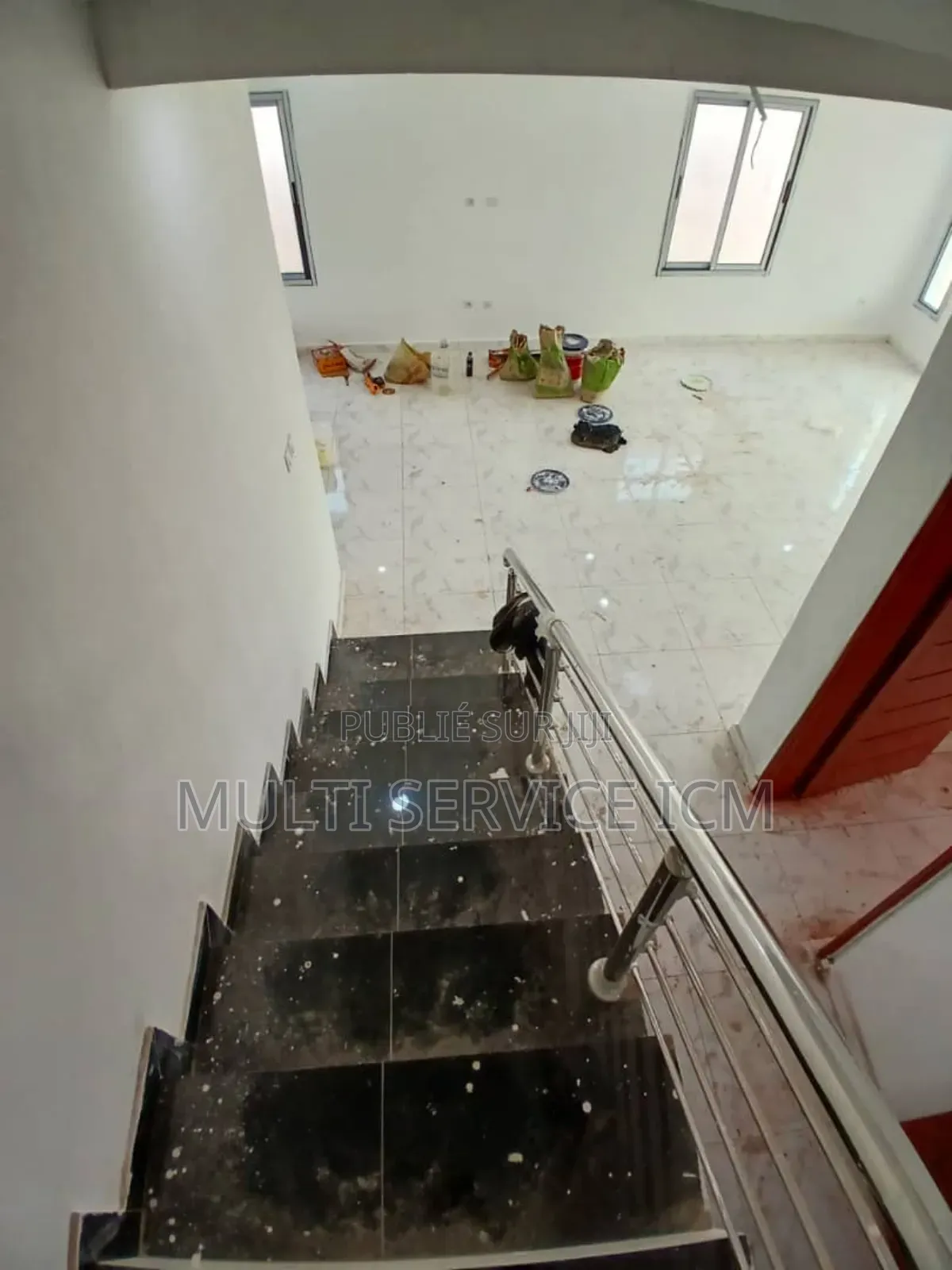 5chbre Duplex dans Ismaël Coulibaly, Bingerville à Vendre