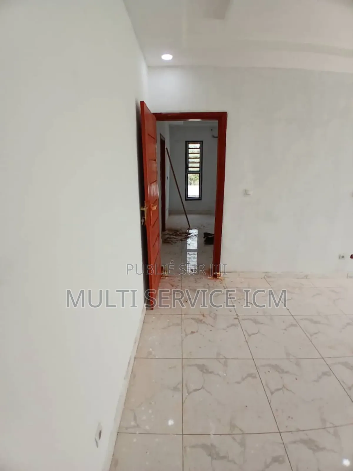 5chbre Duplex dans Ismaël Coulibaly, Bingerville à Vendre