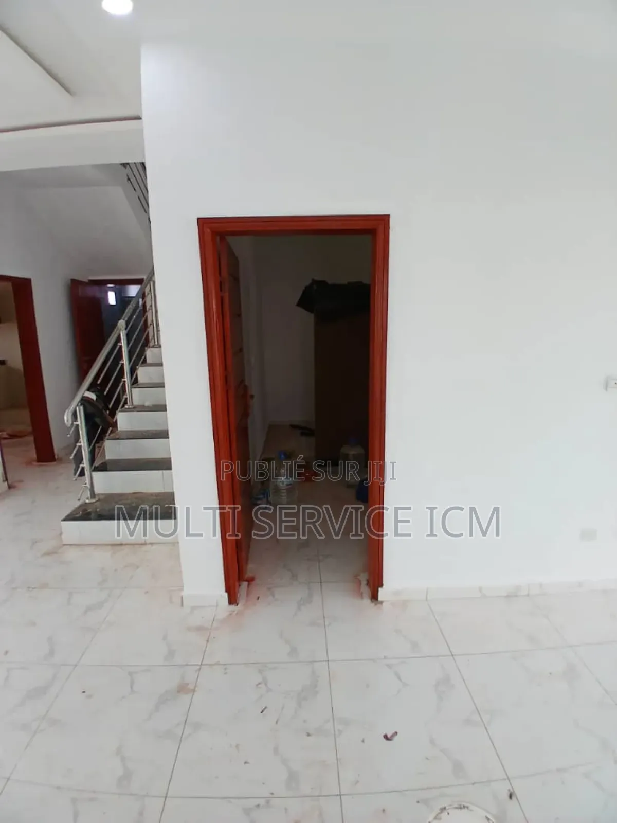 5chbre Duplex dans Ismaël Coulibaly, Bingerville à Vendre