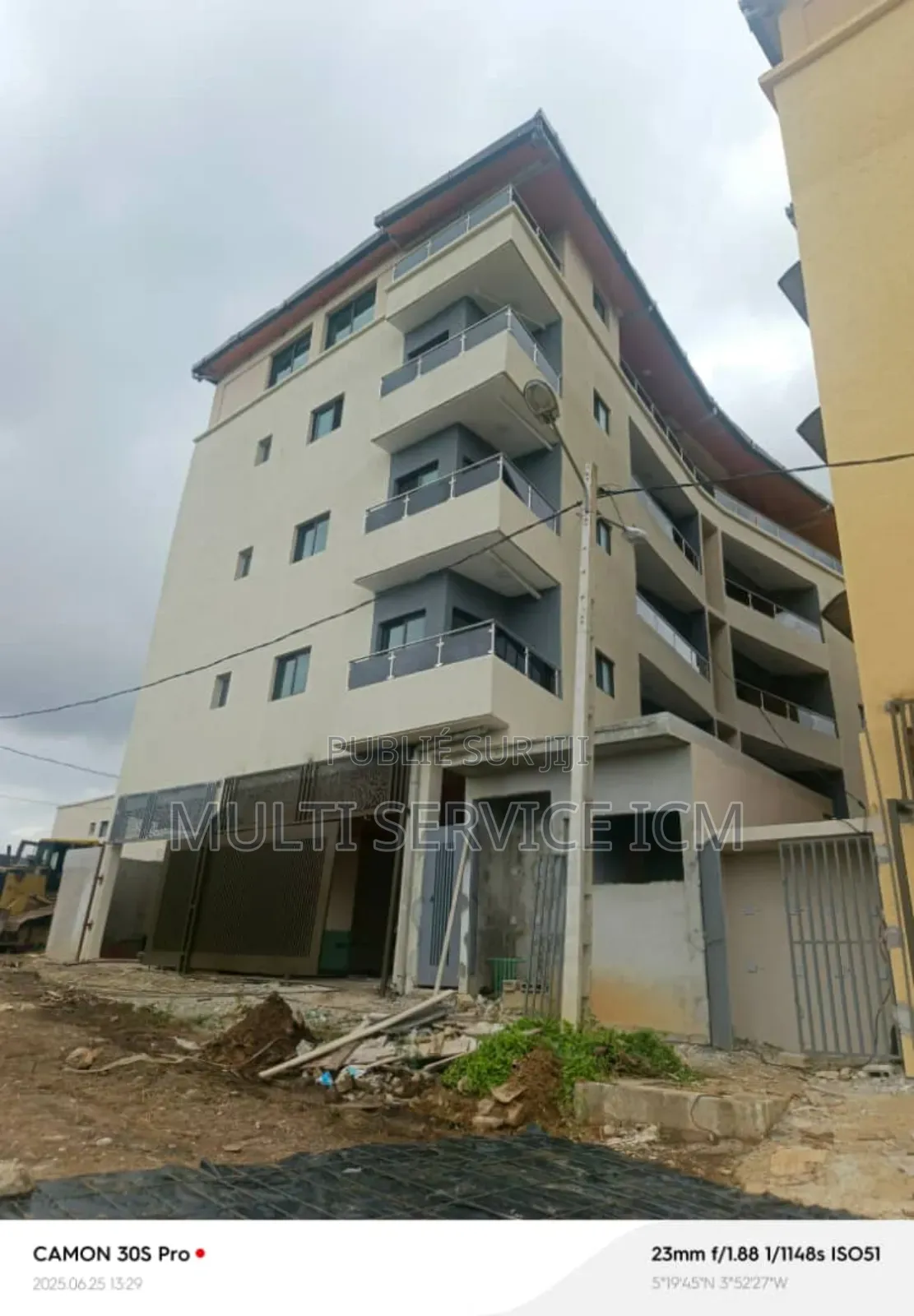4chbre Blocs d'appartements dans Ismaël Coulibaly, Bingerville à Vendre