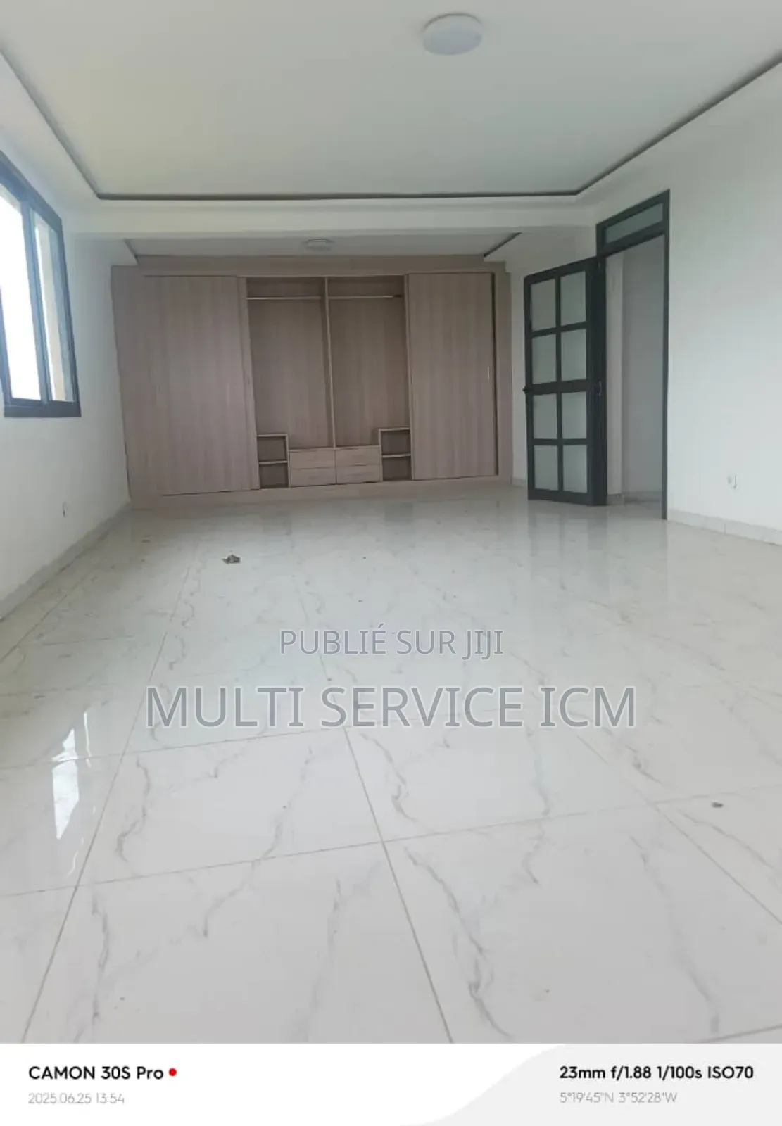 4chbre Blocs d'appartements dans Ismaël Coulibaly, Bingerville à Vendre