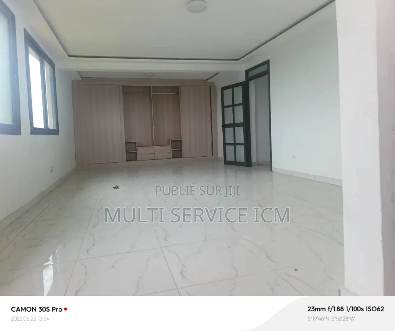 4chbre Blocs d'appartements dans Ismaël Coulibaly, Bingerville à Vendre