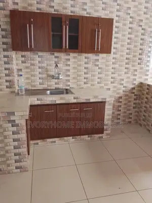 3chbre Appartement dans Cocody à Louer