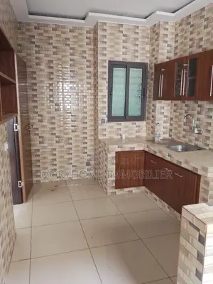 3chbre Appartement dans Cocody à Louer