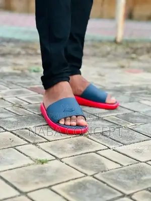 Photo - Claquette Chic Et Doux À Porté