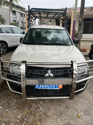 Photo - Mitsubishi L200 2015 Blanc cassé