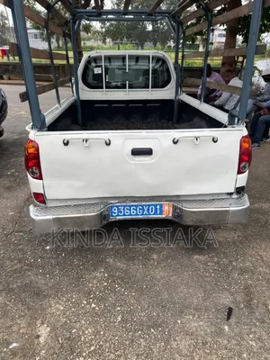 Mitsubishi L200 2015 Blanc cassé