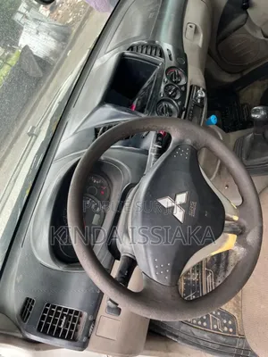 Mitsubishi L200 2015 Blanc cassé