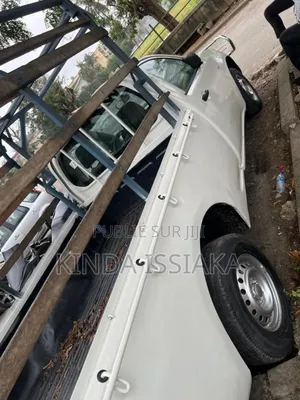 Mitsubishi L200 2015 Blanc cassé