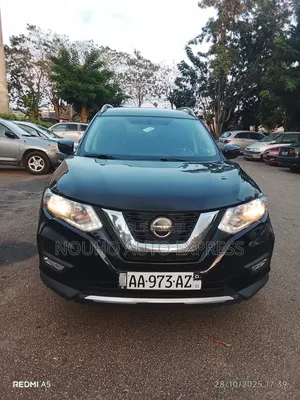 Photo - Nissan Rogue 2018 Black