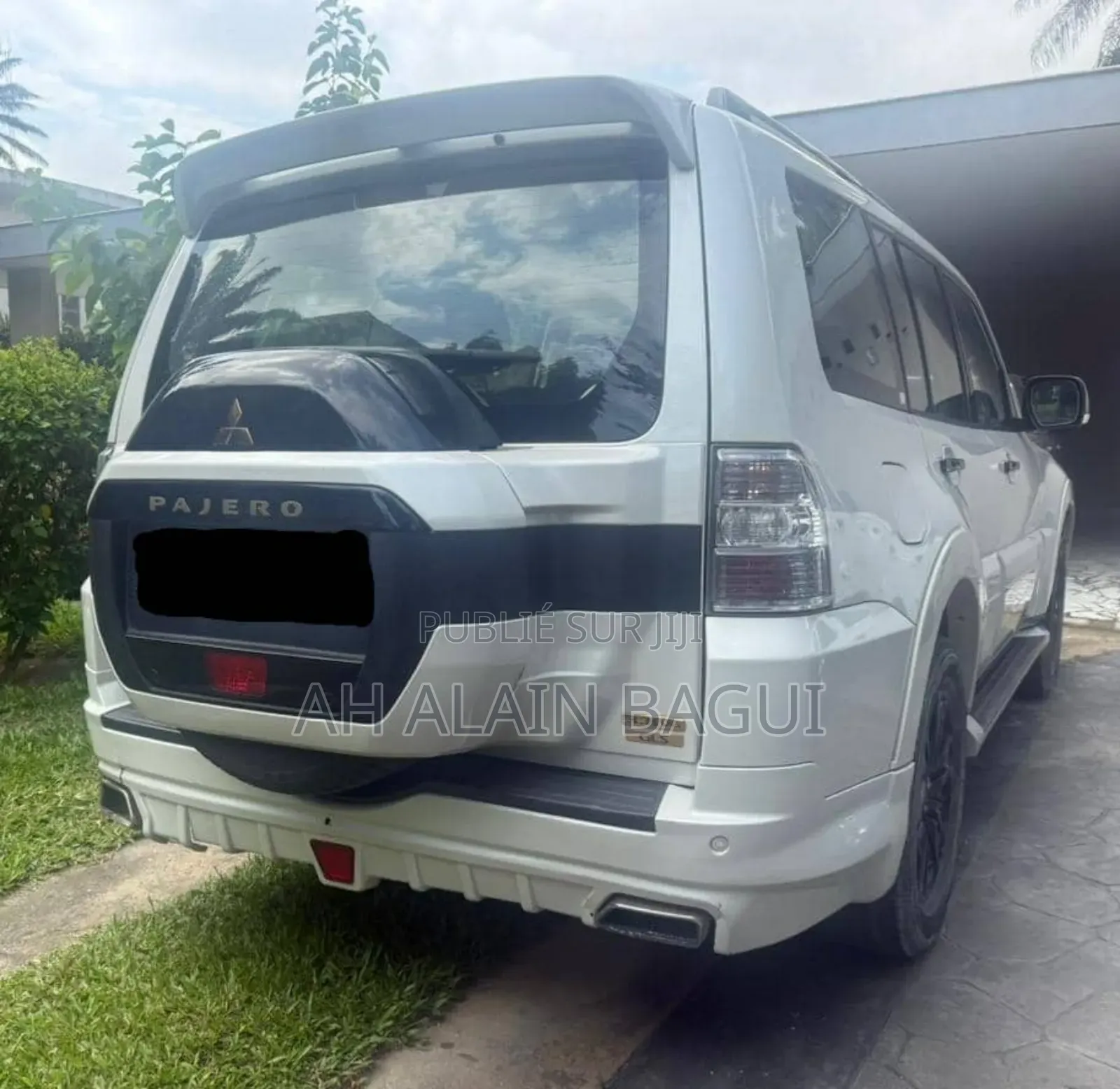 Mitsubishi Pajero 2023 Argenté