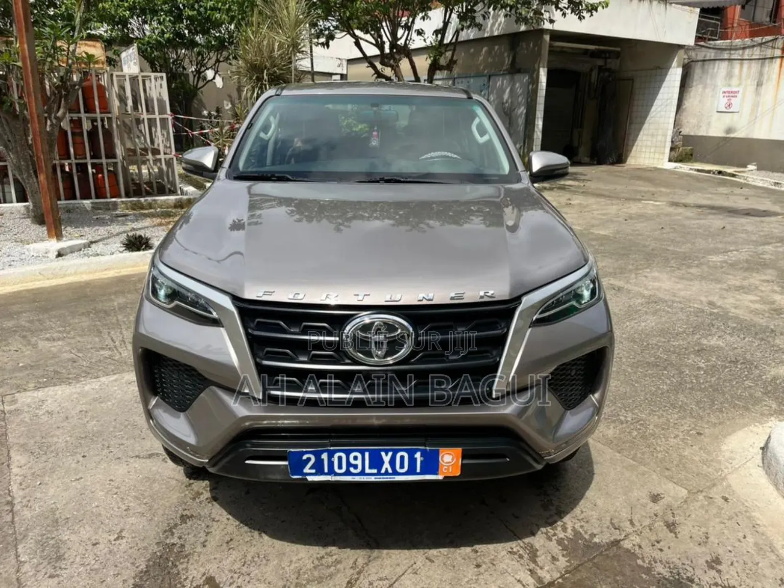 Toyota Fortuner 2.4 D AWD 2023 Marron