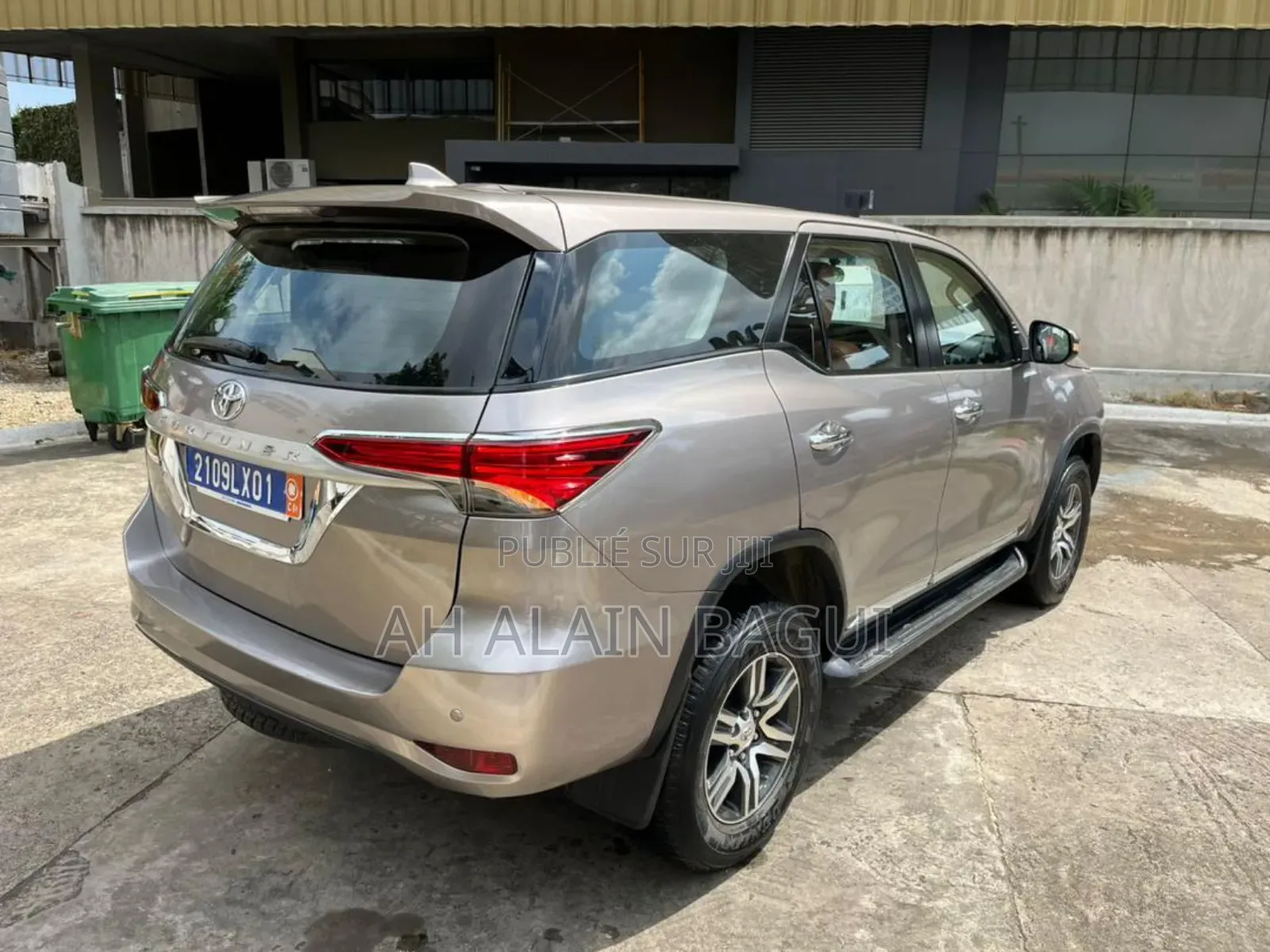 Toyota Fortuner 2.4 D AWD 2023 Marron