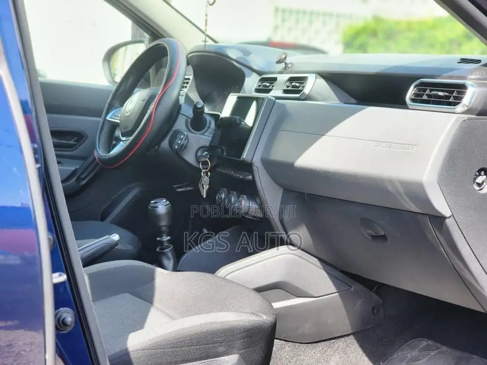Renault Duster 2024 Blue