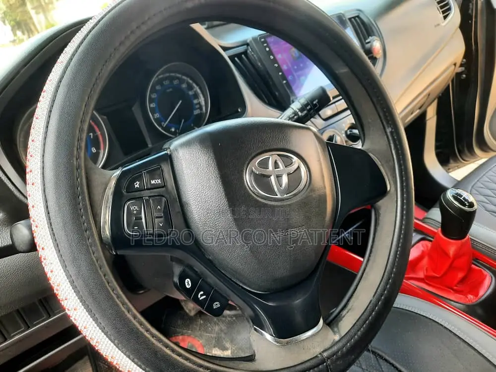 Toyota Starlet 2022 Noir Mat