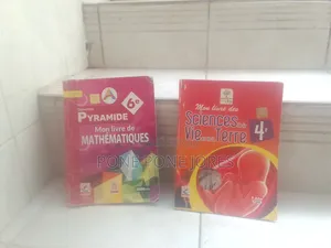 Photo - Livre De La Classe De 4e 6e Terminale