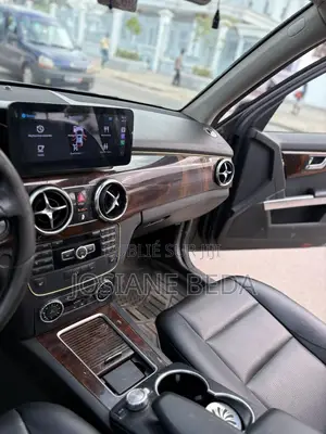 Photo - Mercedes-Benz GLK-Class Base GLK 350 4dr 4x2 (3.5L 6cyl 7A) 2015 Black