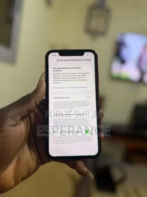 Apple iPhone 11 64 GB Rouge